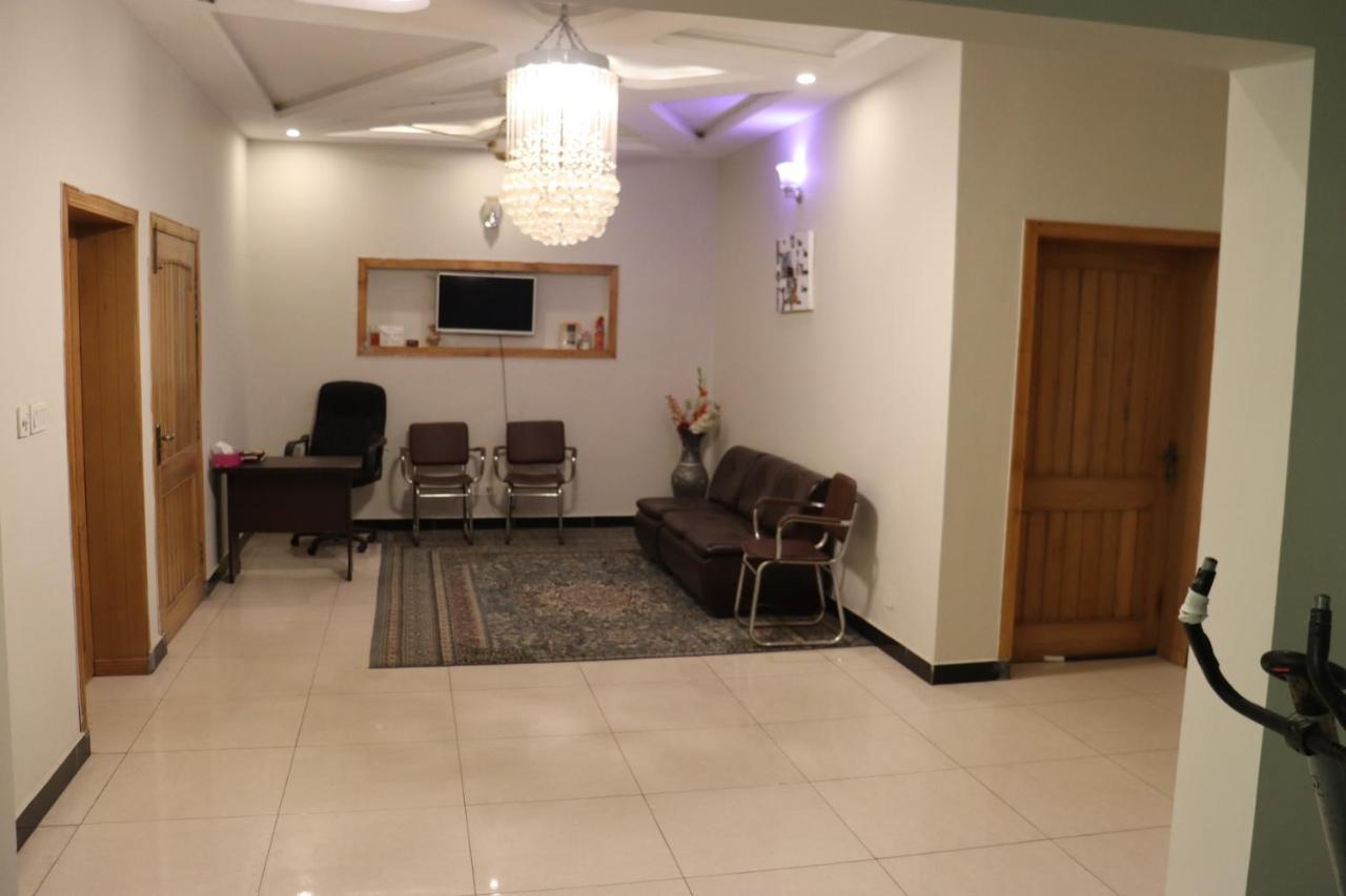 N N Guests Palace Islamabad Exteriör bild